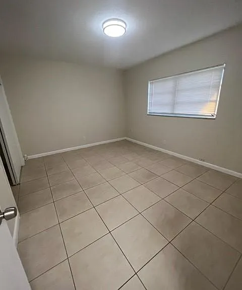 2822 Van Buren St #102 — Photo 10