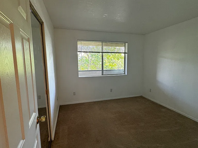 740 Copper Ln #201 — Photo 16