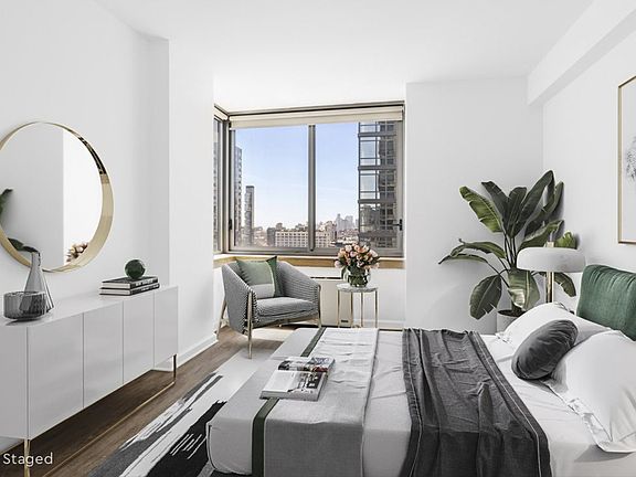 4th image of 35 W 33rd St APT 26D