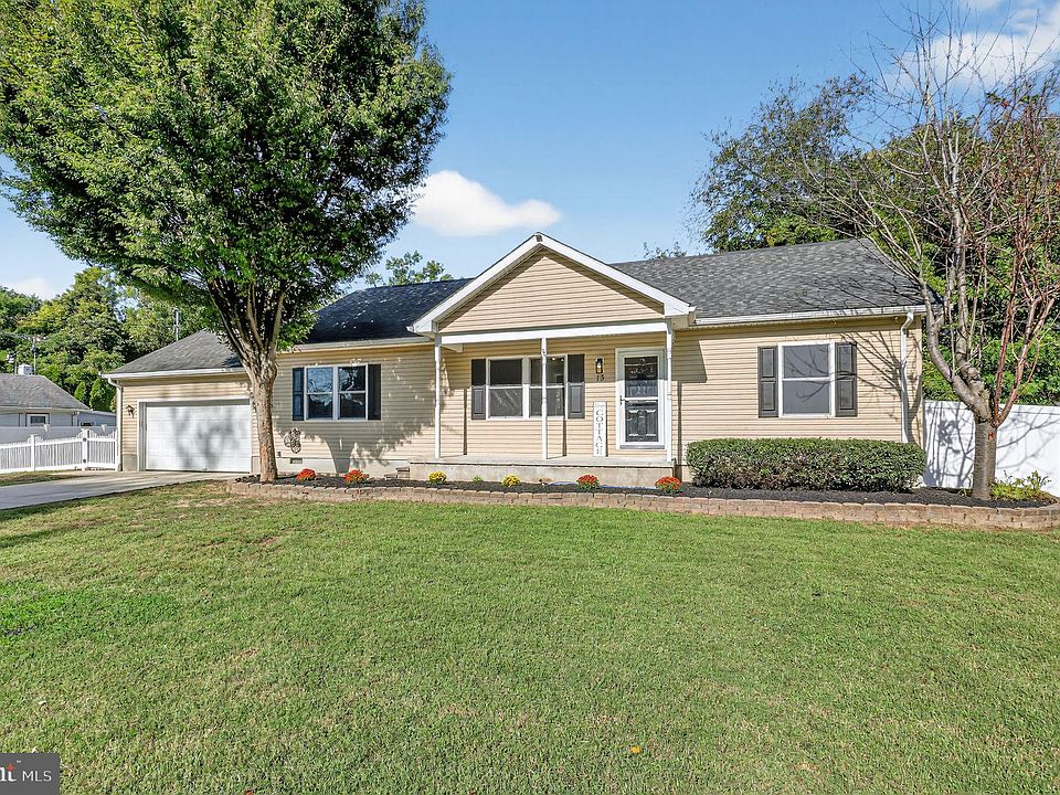 1st image of 13 Miramar Dr