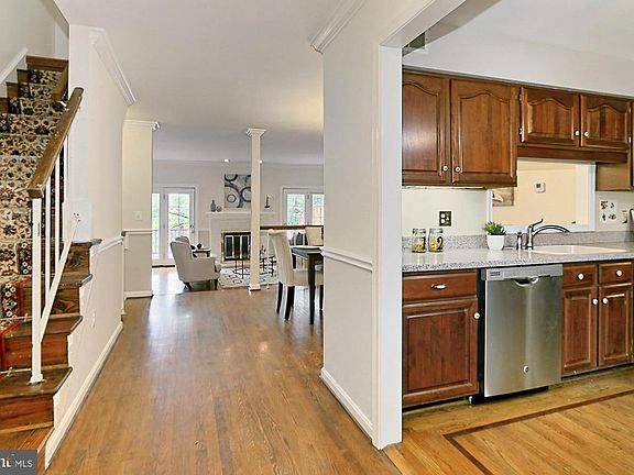 2nd image of 254 Gretna Green Ct