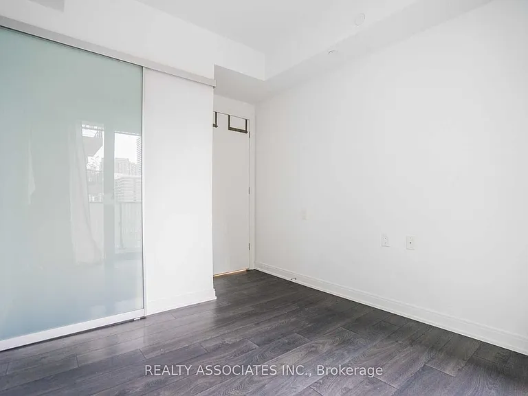 42 Charles St E #1304 — Photo 7