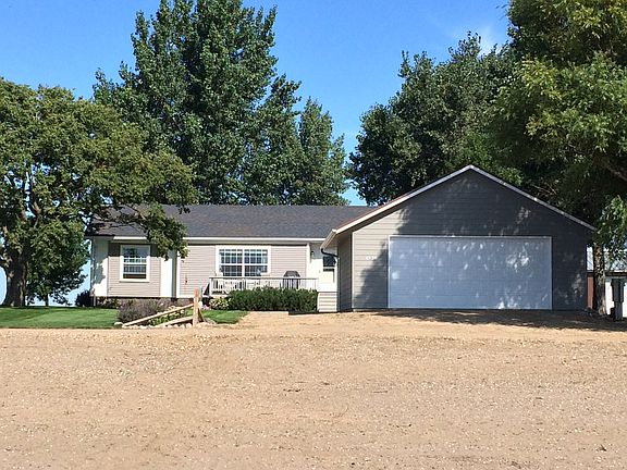 Front facing  Lake Thompson