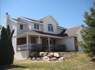 9419 Eagle Nest Ln, Middleton, WI 53562