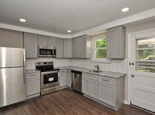 712 Valley Rd APT B, Elkins Park, PA 19027