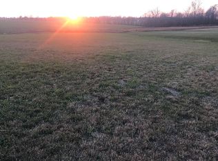 145 Inglenook Ln, Paducah, KY 42001