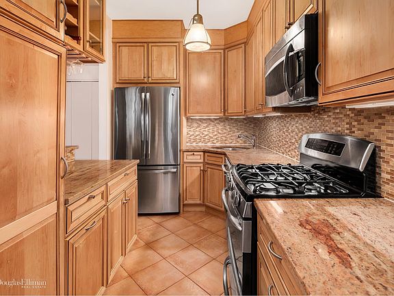 3rd image of 345 E 73rd St APT 1H