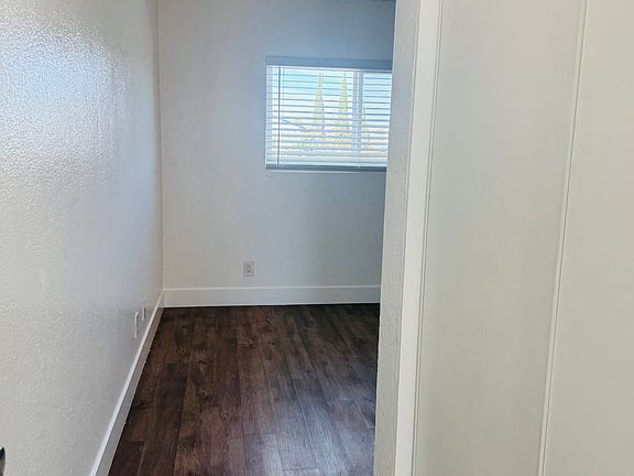4th image of 2806 Fairmount Ave APT 12