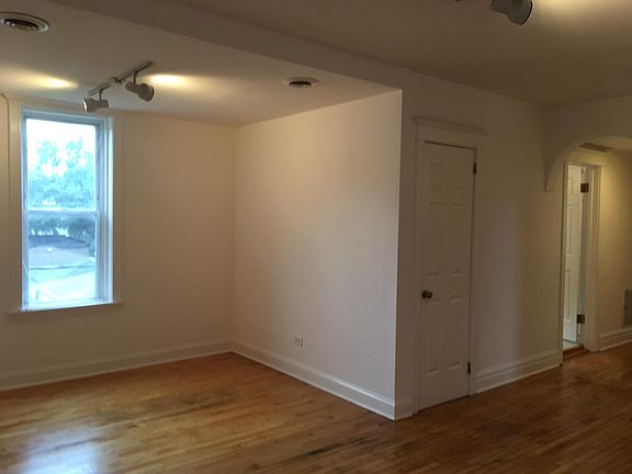 2nd image of 3350 S Lituanica Ave