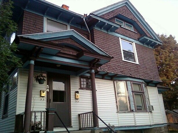 1st image of 54 Eastern Ave SE