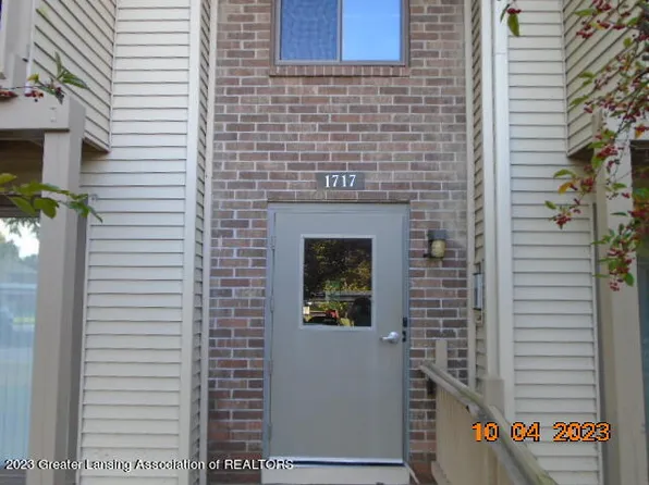 1717 Maple Rdg #42, Haslett, MI 48840