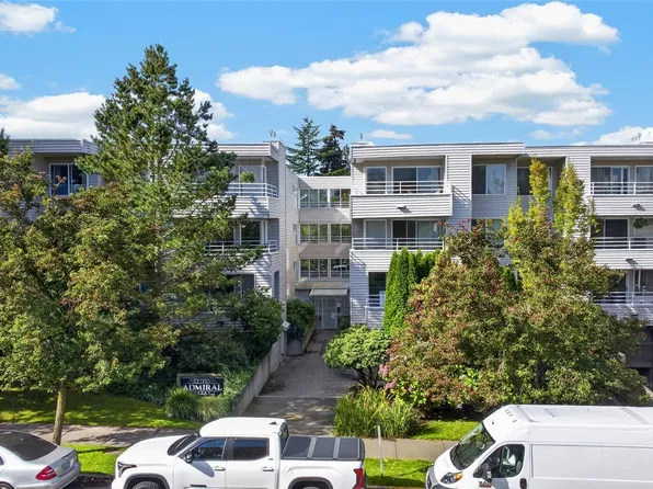 2125 California Avenue SW #302, Seattle, WA 98116