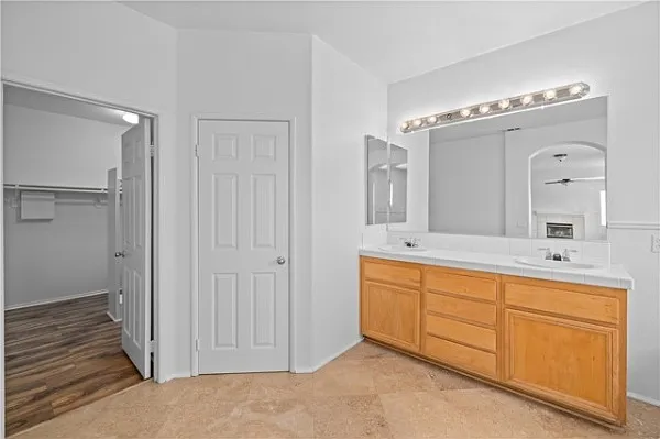 39221 Chantilly Ln — Photo 22