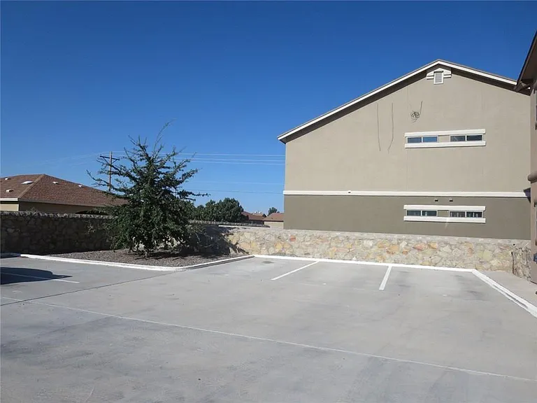 14302 Gil Reyes Dr #B — Photo 25