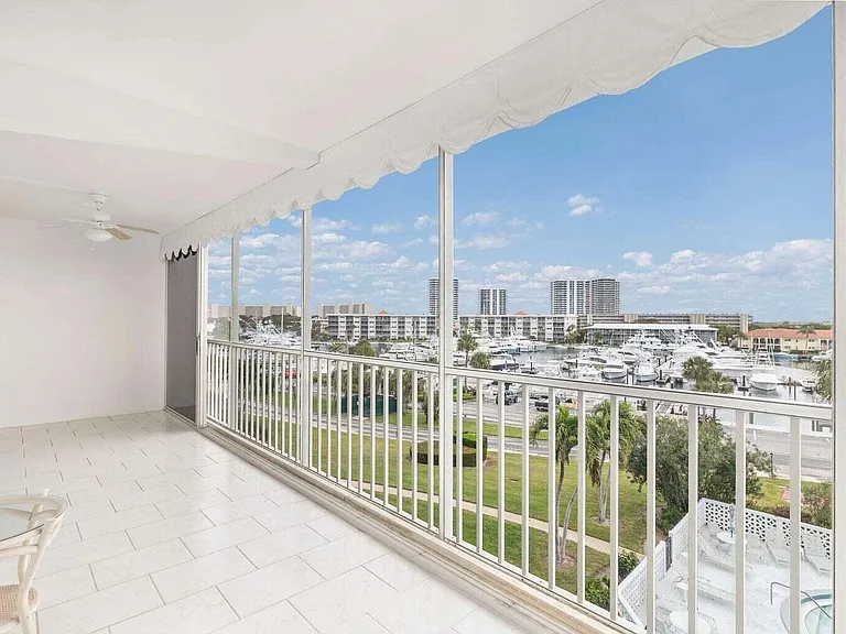 907 Marina Dr #402 — Photo 8