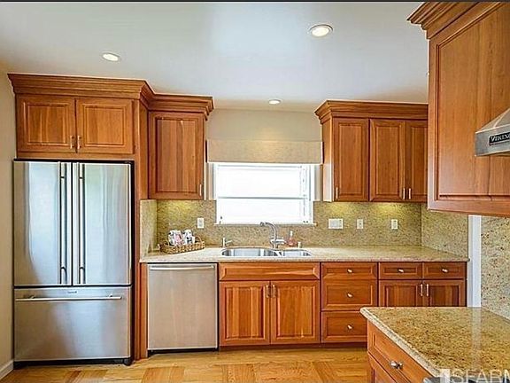 5th image of 182 Riverton Dr