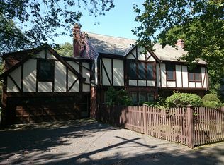 118 Walnut Hill Rd, Brookline, MA 02467