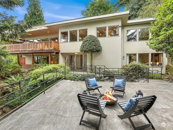 11955 Lakeside Avenue NE, Seattle, WA 98125