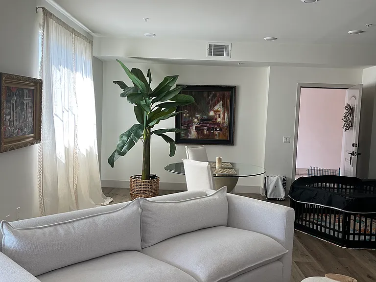 12301 Magnolia Blvd — Photo 17