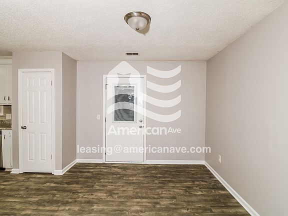 6915_003_wm_-_dining_room_13256402.jpg