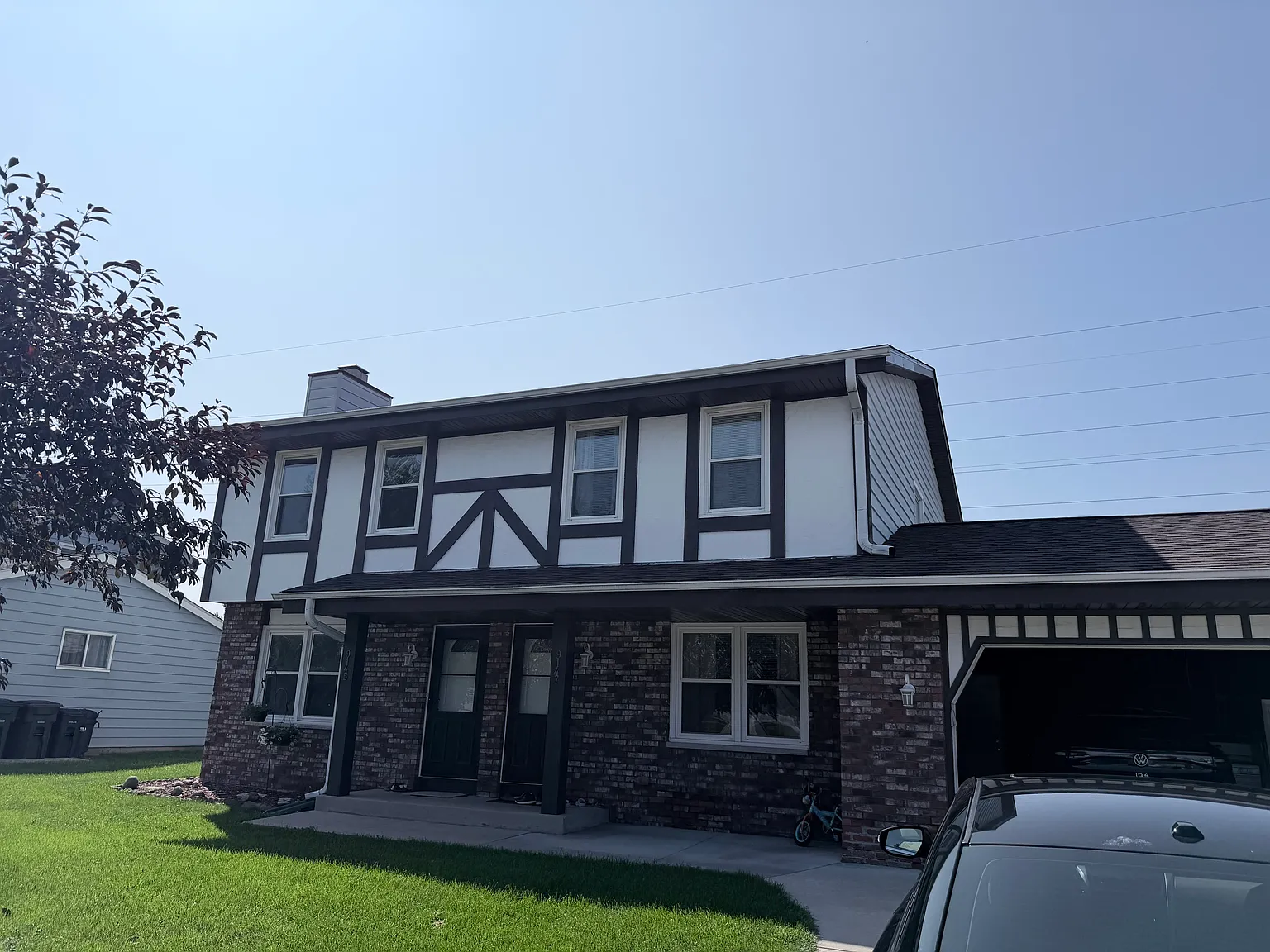 3 bed, 1.5 bath, 1420 sqft, $2,300 — Photo 1