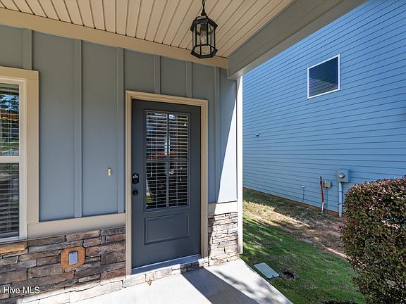 3rd image of 2318 Malone Way