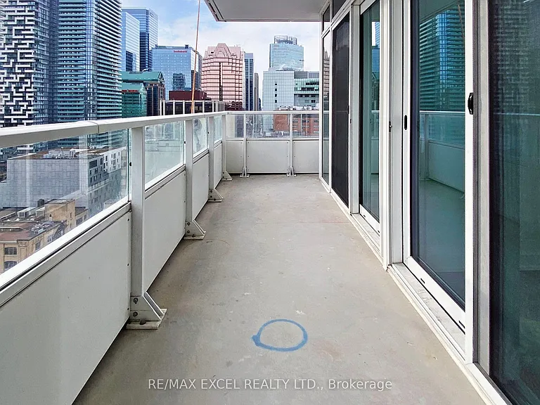 88 Queen St E #1710 — Photo 36