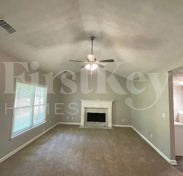 838 Marable St — Photo 2