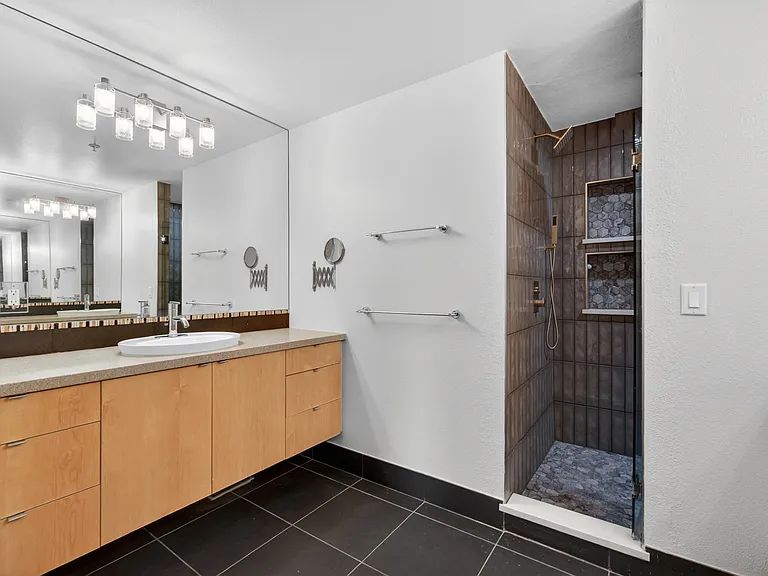 2900 Wyandot St #303 — Photo 15