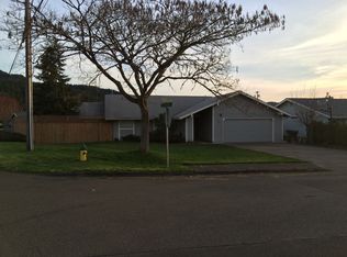 102 Azalea Ct, Sutherlin, OR 97479
