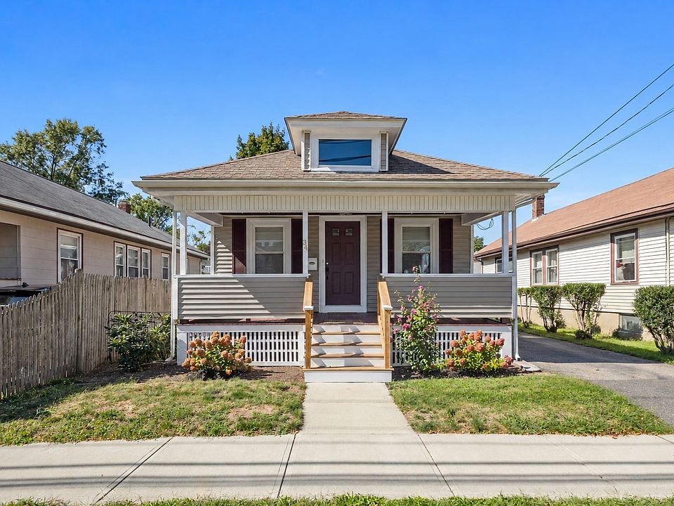 1st image of 34 Baxter Ave