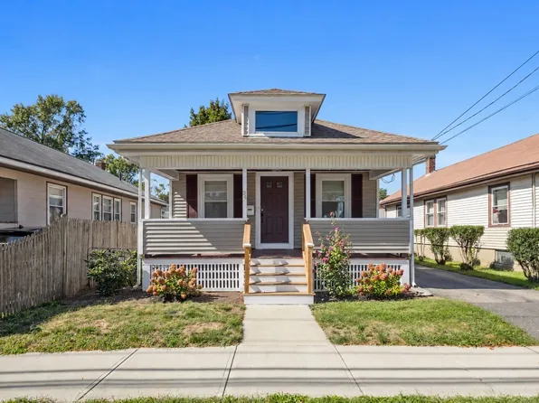 34 Baxter Ave, Quincy, MA 02169