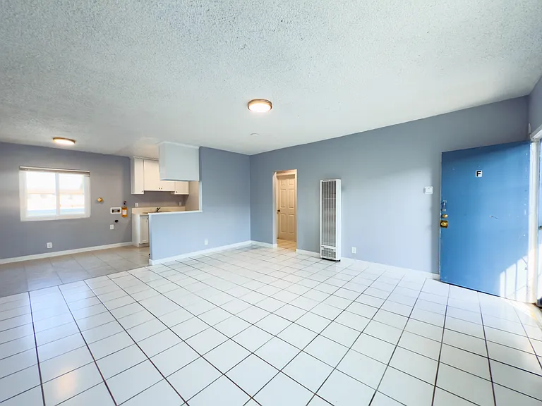 10374 Long Beach Blvd #K — Photo 20