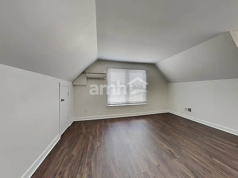 135 Lonetree Dr — Photo 11