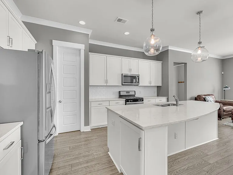 1658 Indy Dr — Photo 16