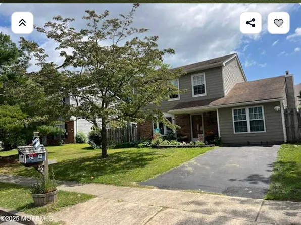 22 Mizzen Dr, Barnegat, NJ 08005