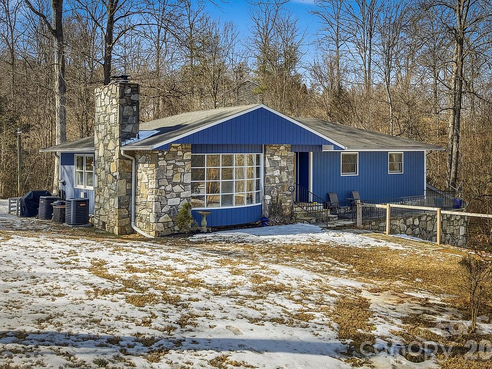 1st image of 101 Honeysuckle Ln