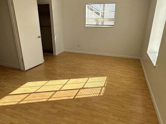 4th image of 1537 Shumaker Way