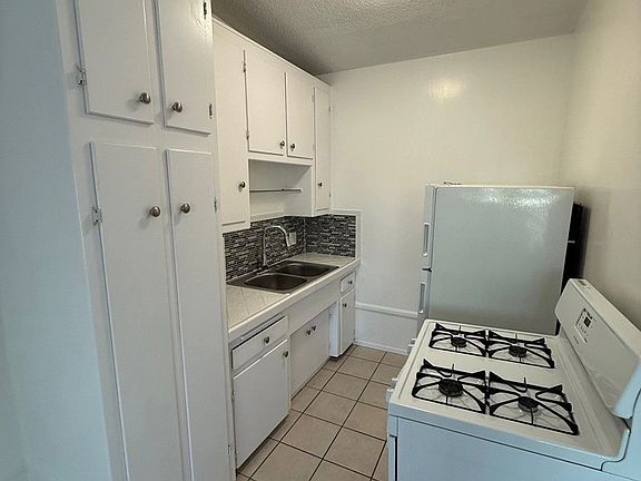 5th image of 241 4th Ave #7