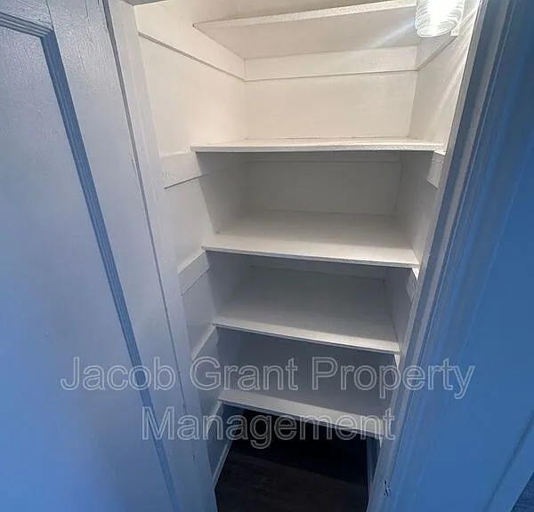 520 N Water Ave #2 — Photo 8