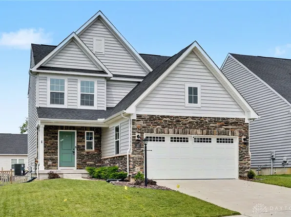 157 Cresting Rd, Fairborn, OH 45324