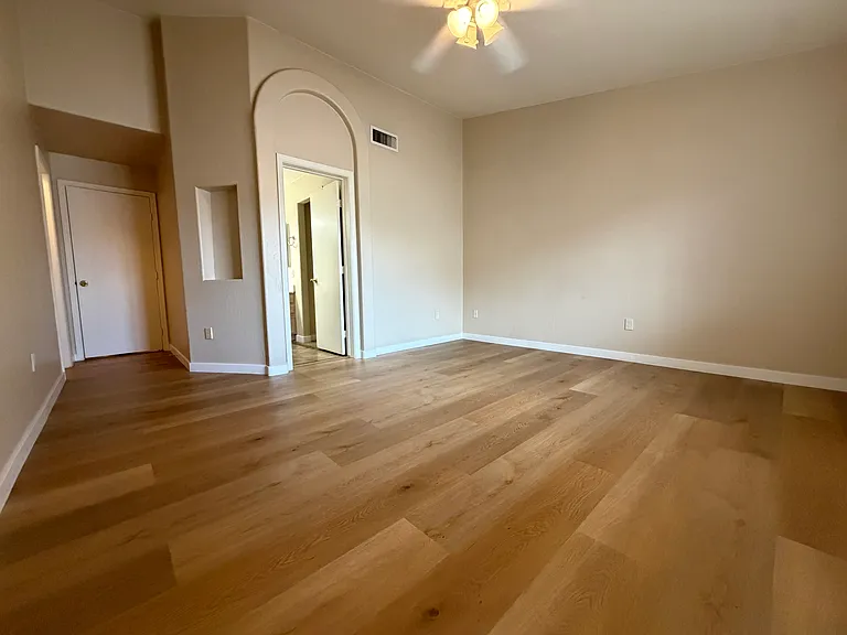 795 E Morelos St — Photo 16