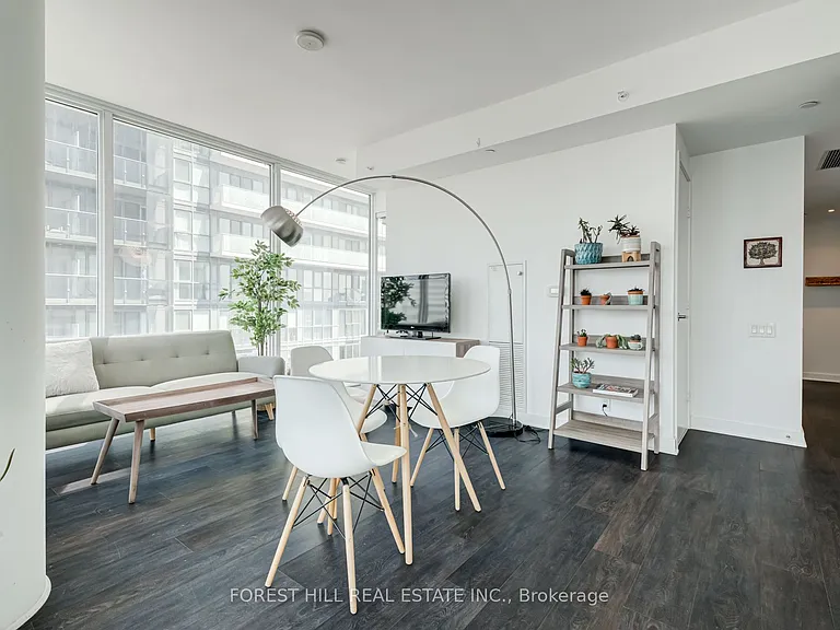 15 Grenville St #4708 — Photo 10