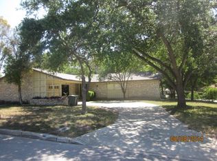 12602 Moss Hollow St, Live Oak, TX 78233