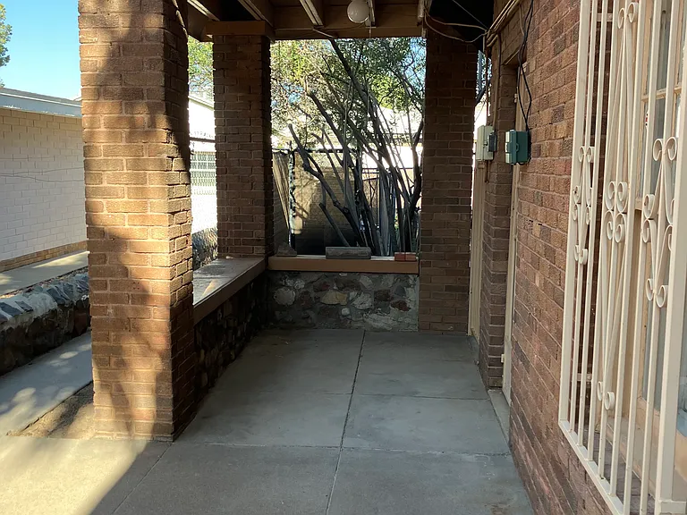 1805 Radford St — Photo 13