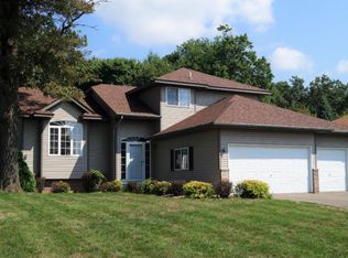 25711 Goldfinch Ave, Wyoming, MN 55092