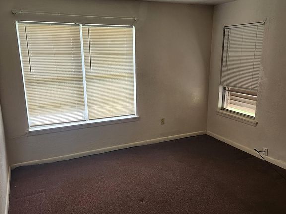 3rd image of 2732 Morrow Dr