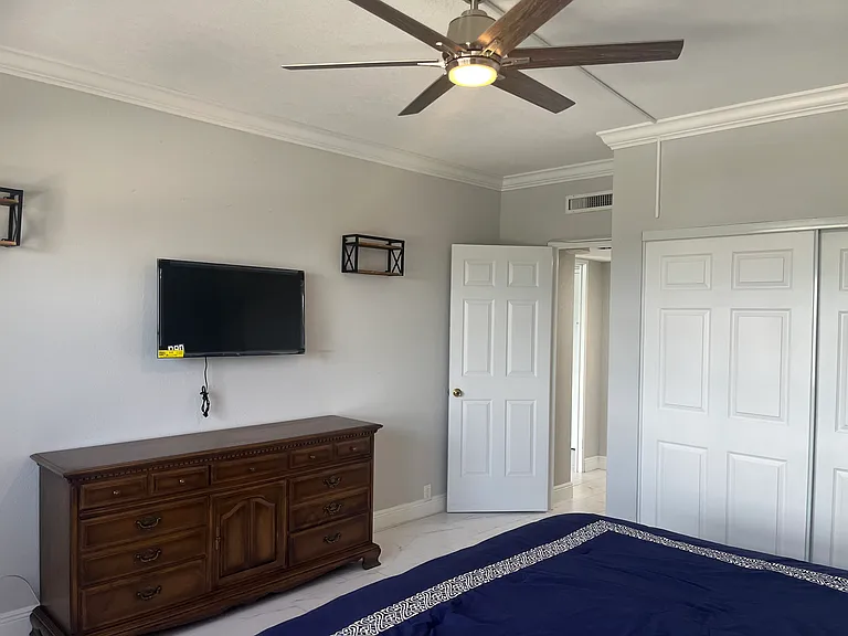 880 Mandalay Ave #N502 — Photo 31