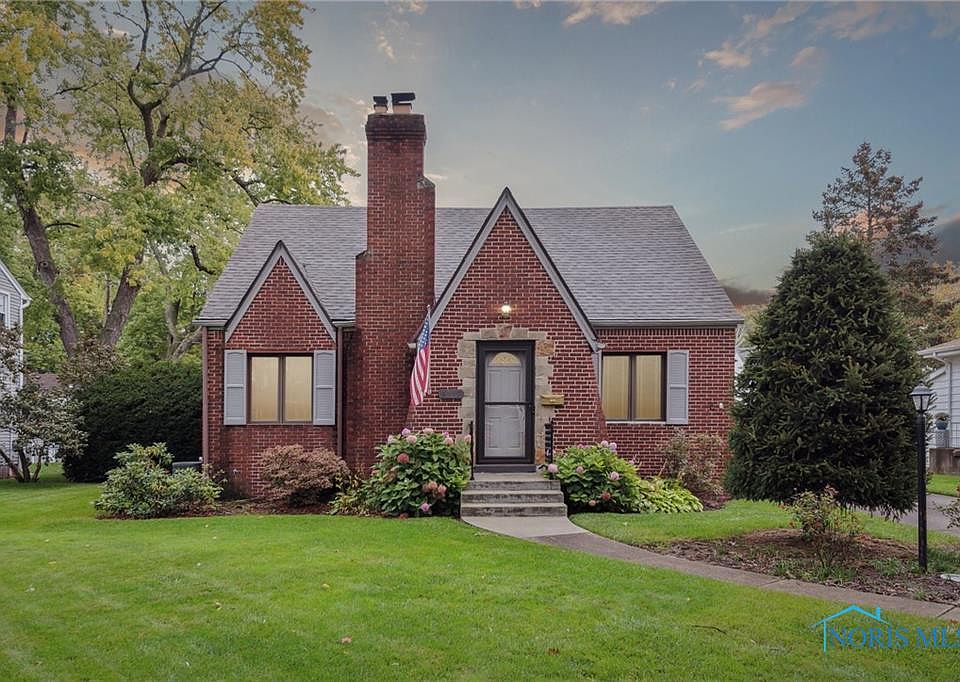 1st image of 3439 Mapleway Dr