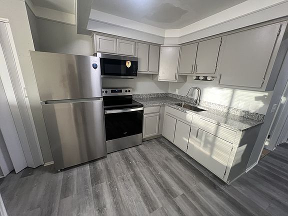 5th image of 4297 Quarry St #3